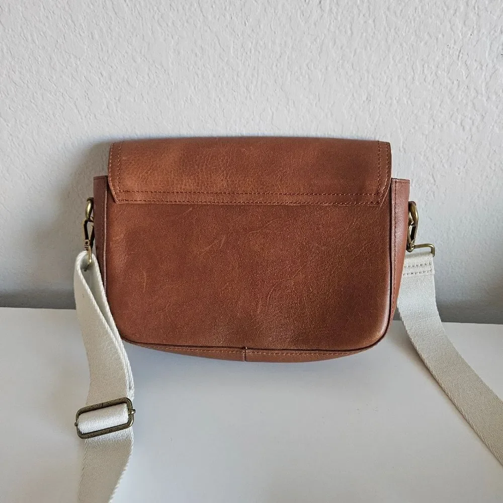 NWT Madewell The Transport Flap Shoulder Bag Leather in English Saddle Crossbody - Picture 6 of 11